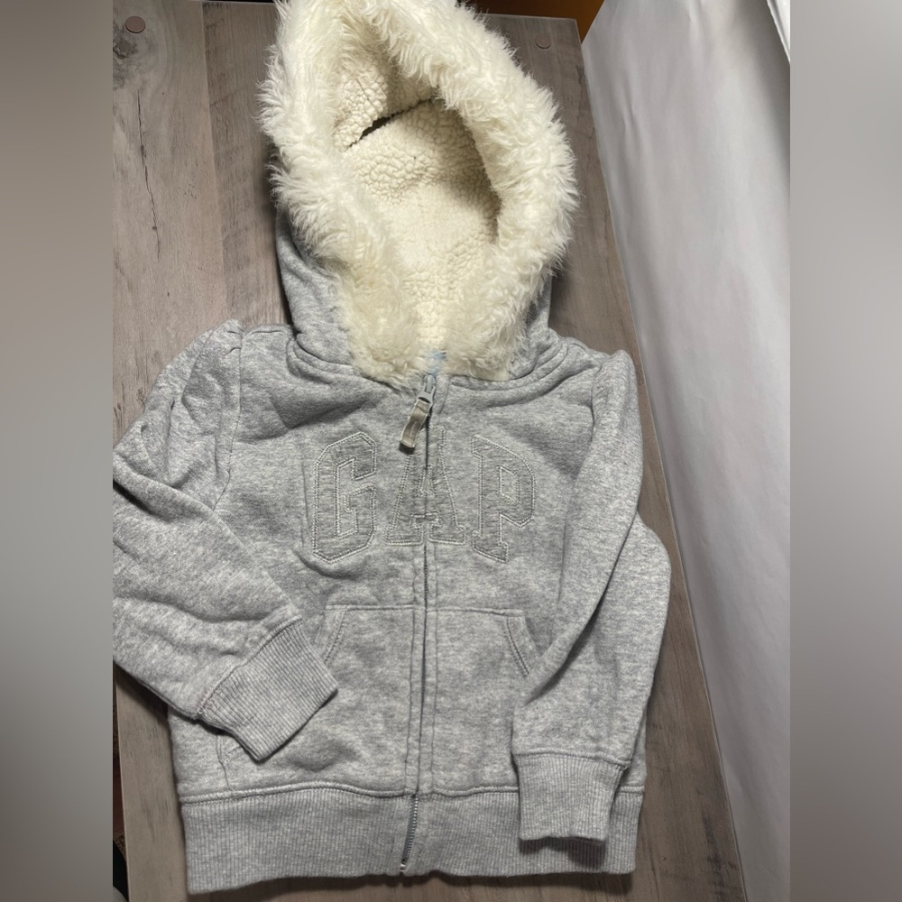 GAP Fur lined zip up Hoodie 3T